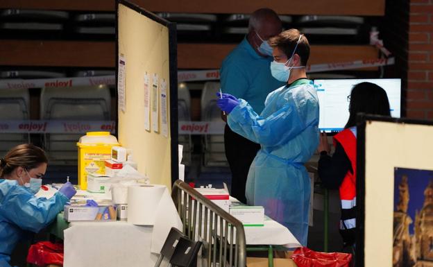 Las muertes por covid no cesan en Salamanca, que hoy suma cuatro y 301 nuevos contagios