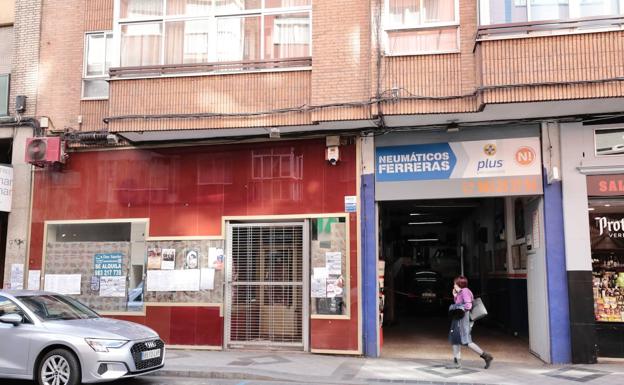 El juez manda a prisión al hombre de 77 años que intentó acuchillar a su mujer en la calle Don Sancho