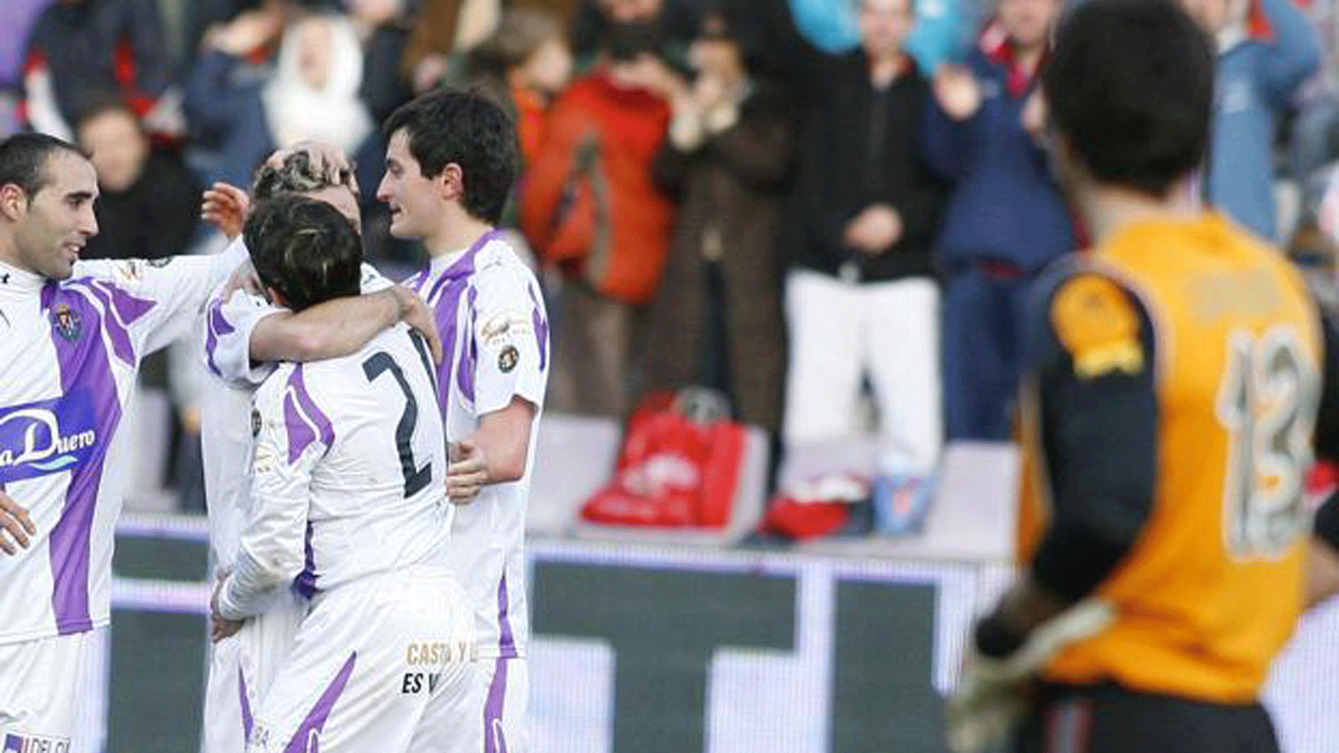 De un jeque en el césped a una vaquilla en el entrenamiento, cuatro décadas de anécdotas en Zorrilla