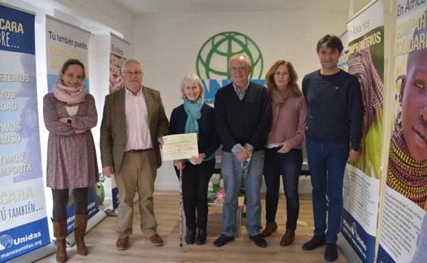 Clausura de la exposición 'Plántale cara al hambre' de Manos Unidas en la sede de ANPE Salamanca