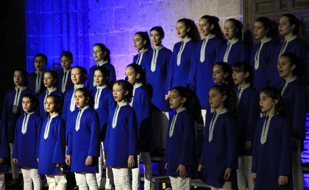 La Escolanía de Segovia celebra su 25º aniversario con el concierto aplazado en diciembre