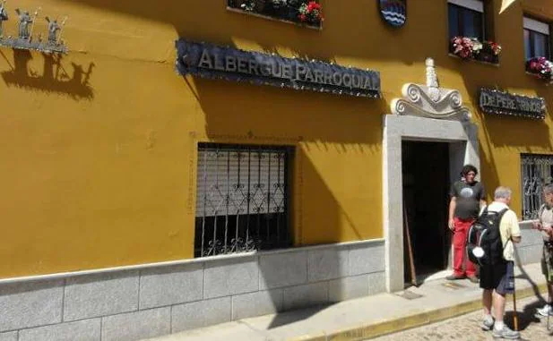 Cuatro detenidos y un investigado por la agresión, robo y allanamiento al párroco de Hospital de Órbigo