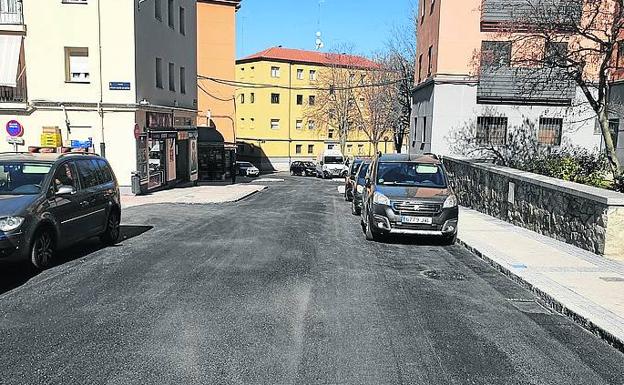 Regresa el tráfico a la calle Tomasa de la Iglesia tras varios meses de obras