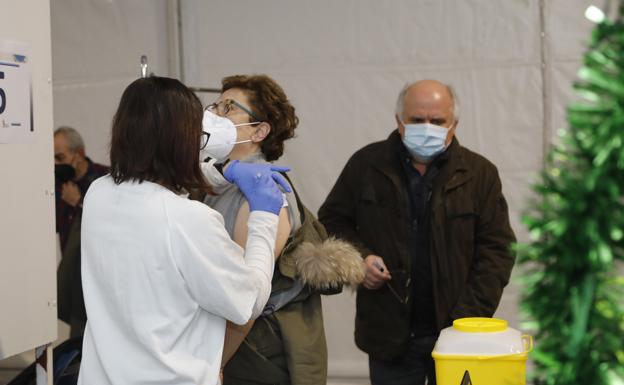 Fisioterapeutas, enfermeros y médicos los profesionales más afectados por la covid