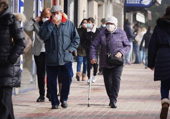 Los nuevos contagios por covid bajan a 266 en Salamanca, que registra un fallecido más