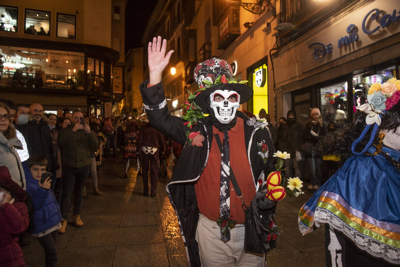 Segovia recupera el color del carnaval