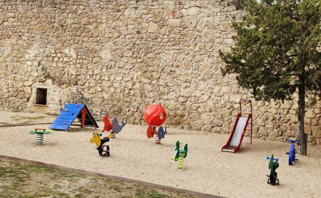 El parque de La Antigua, de Béjar, estrena nuevo espacio infantil