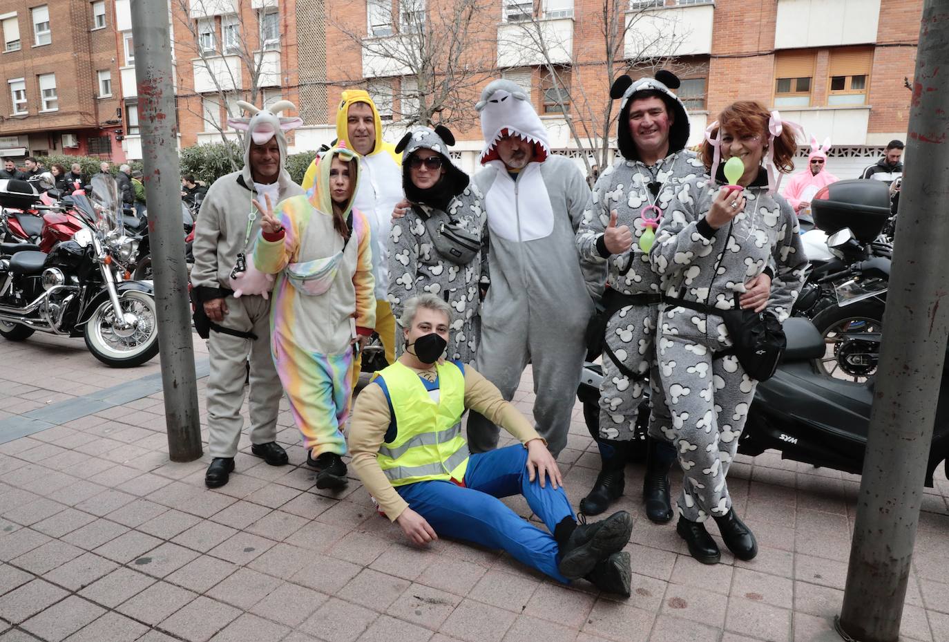 Carnaval motero por las calles de Valladolid