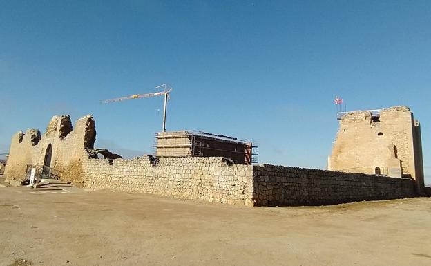 El castillo de Villagarcía recobra su historia entre las ruinas