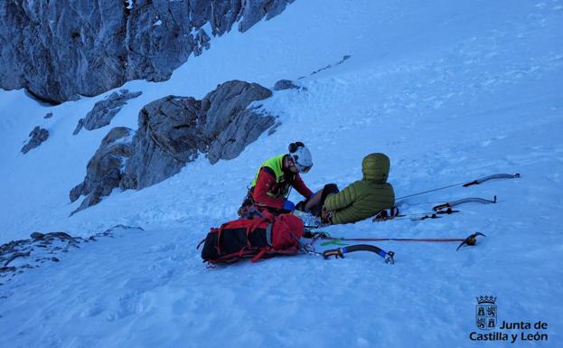 Rescatado un montañero herido en el Pico Espigüete de Palencia