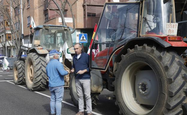 El campo de Palencia protesta por los elevados costes de producción