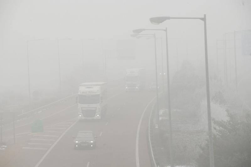 La niebla complica el tráfico en tramos de la red principal de las provincias de Valladolid y Burgos