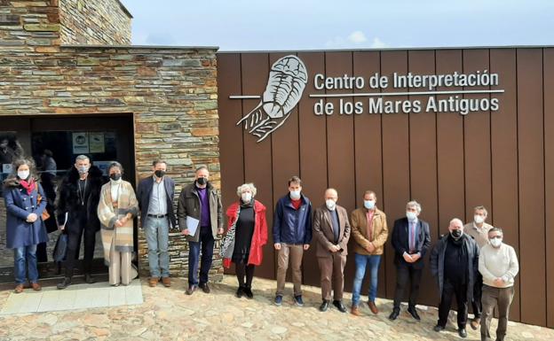 El Museo de los Mares Antiguos de Monsagro estrena un robot-guía de trilobite