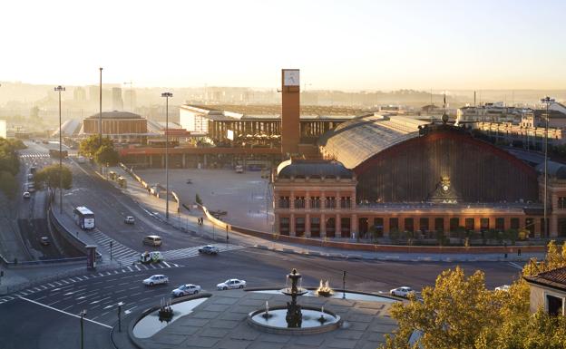 El Gobierno añadirá el nombre de Almudena Grandes a la estación de Atocha