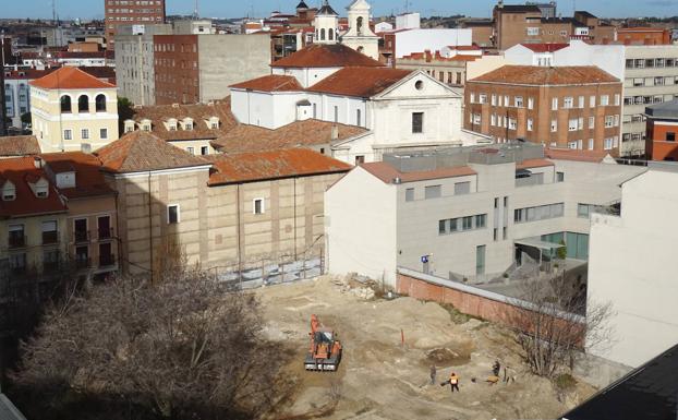 La construcción de unas viviendas saca a relucir restos de un palacio del siglo XV en Alonso Pesquera