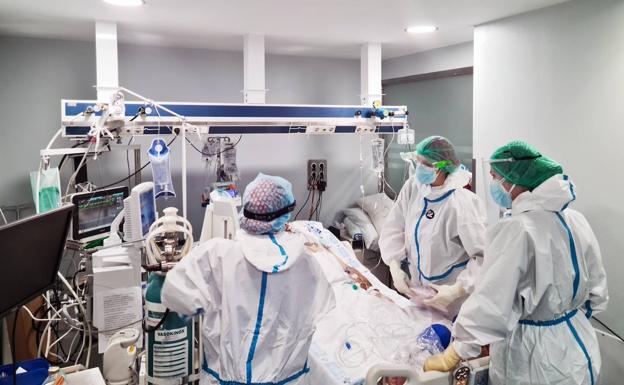 Ligero repunte de covid por el aumento de contagios en los mayores de 65 años