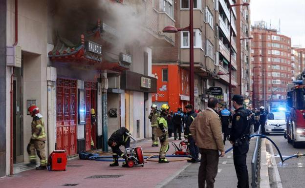 Un incendio destroza el comedor de un restaurante chino de La Rondilla