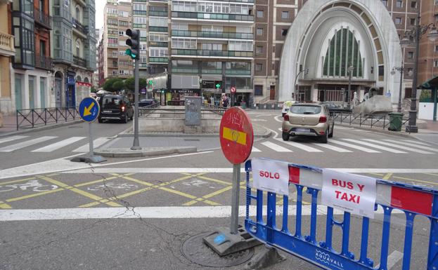 La plaza de España estará cortada 48 horas al tráfico para reparar las arquetas