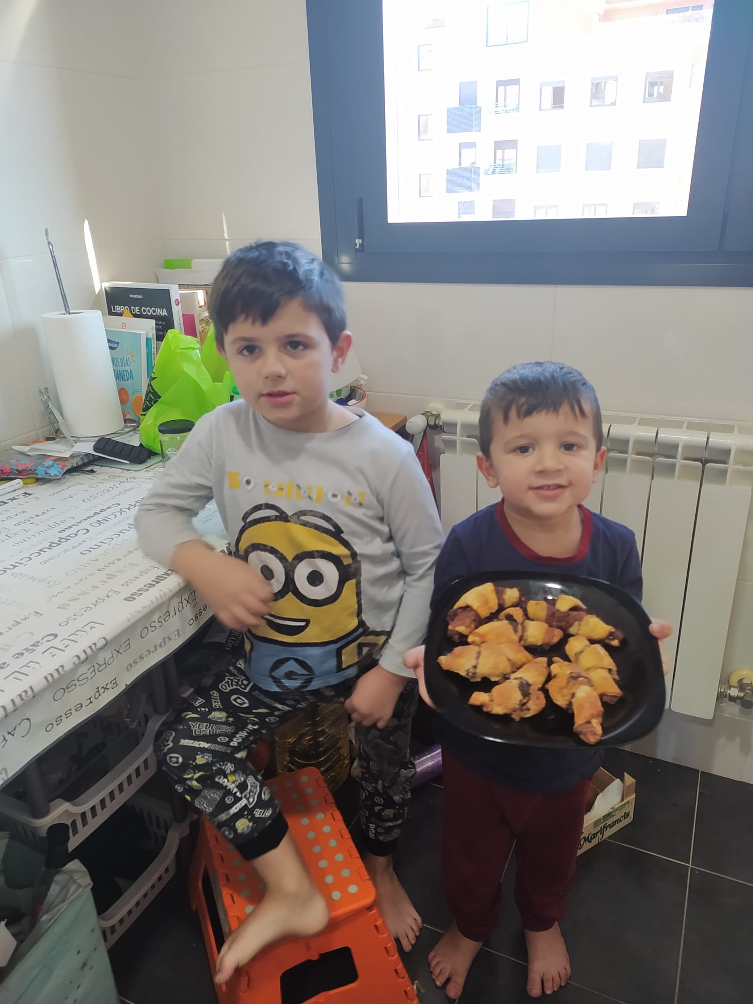 Cruasanes rellenos de chocolate