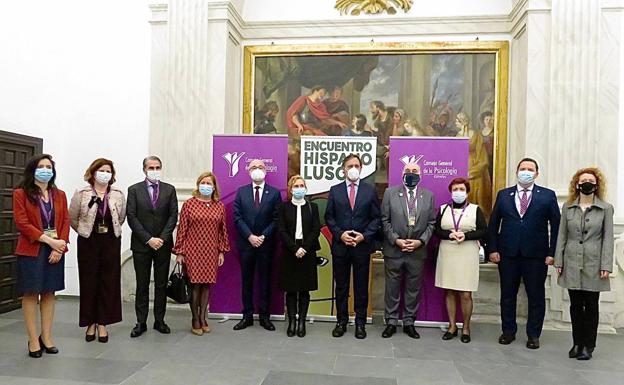 García Carbayo destaca la implicación del Ayuntamiento en programas de psicología comunitaria