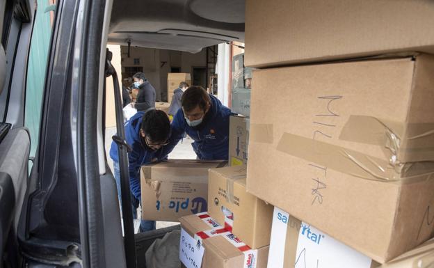 La recogida masiva de material para Ucrania hace un paréntesis para organizar el aluvión de solidaridad