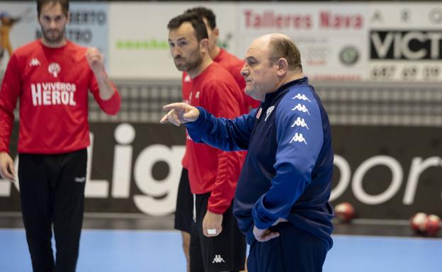 La salvación de Balonmano Nava pasa por los puntos de casa