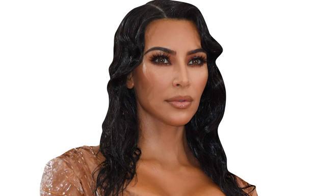 Kim Kardashian deja en evidencia públicamente a Kanye West