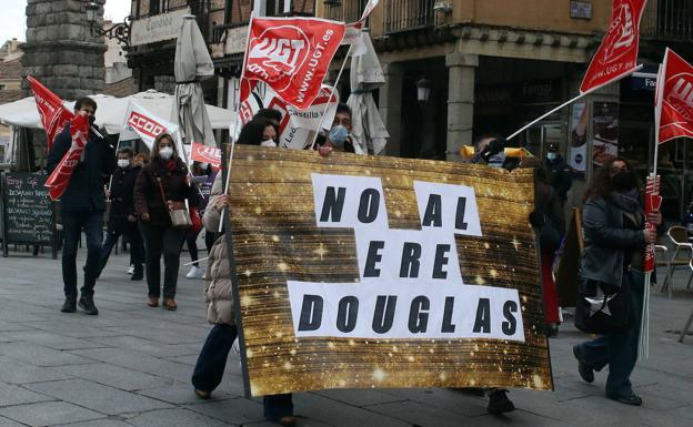 La plantilla del único Douglas que queda en Segovia protestará contra su inminente cierre