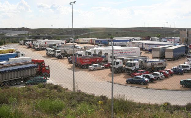 El 60% del transporte de Segovia está parado por la huelga, por miedo o por el precio del carburante