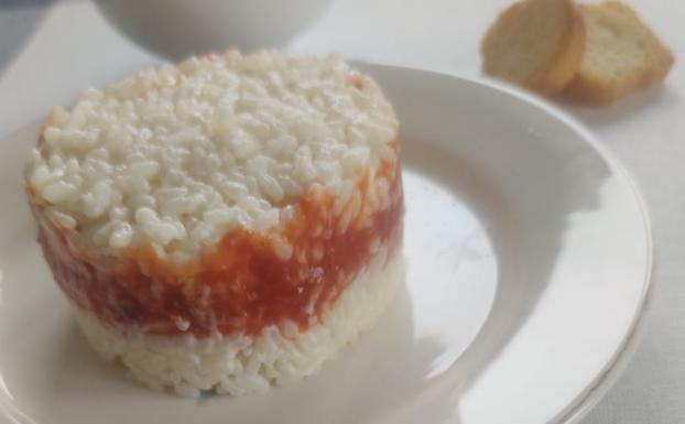 Pastel de arroz con atún