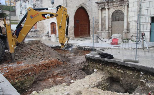 Cuéllar vuelve a licitar las obras de la plaza de La Soledad por 17.000 euros más que el año pasado