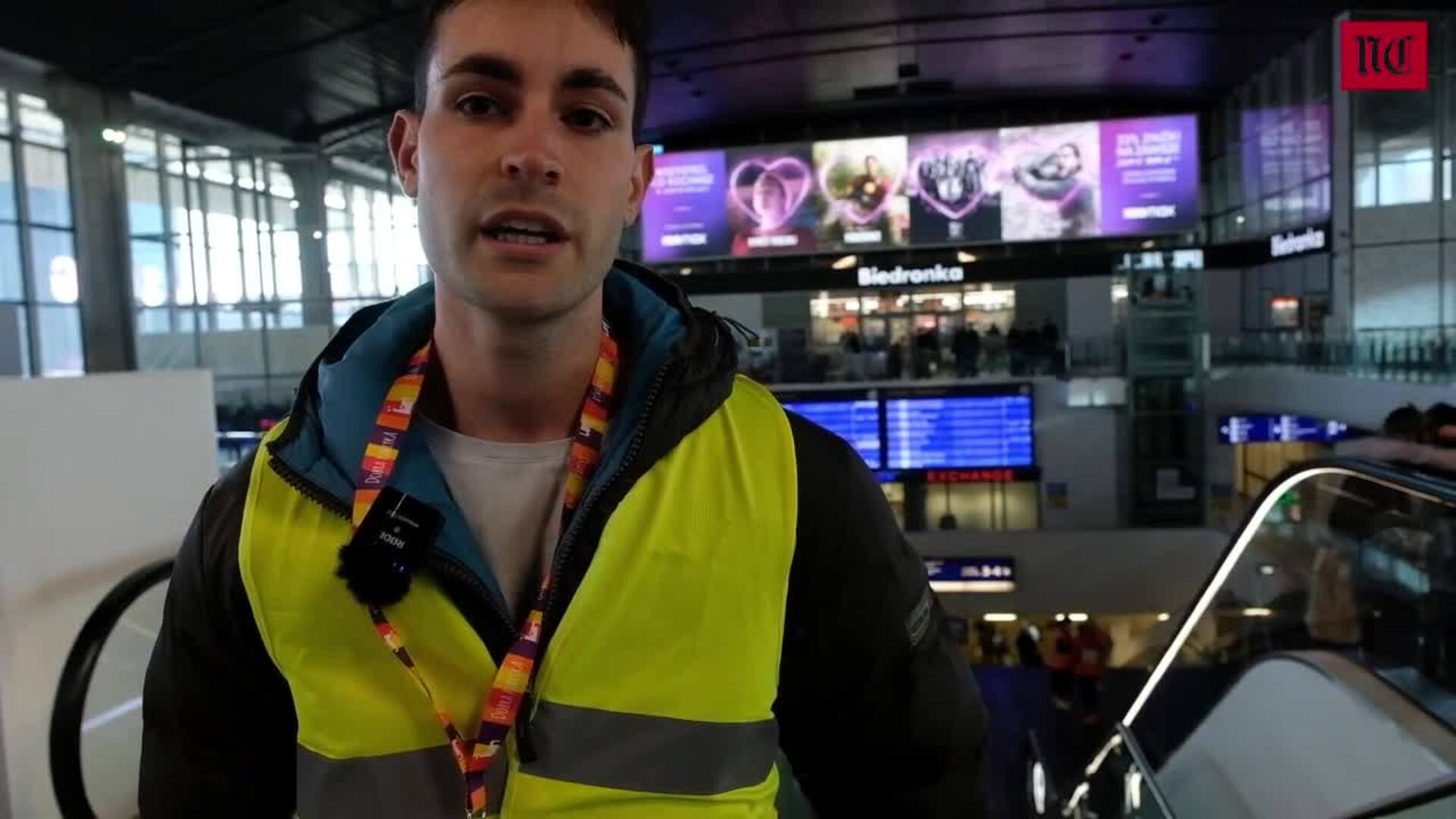 Álex Esquiliche es un voluntario segoviano que trabaja en la estación de Varsovia