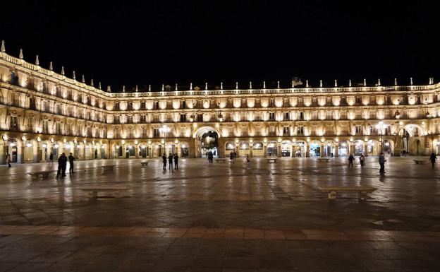 Salamanca se suma a la 'Hora del Planeta' y apagará la iluminación artística de monumentos el día 26
