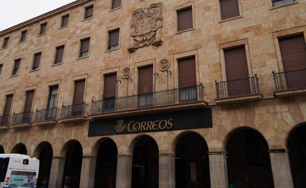 Los vecinos de Salamanca ya pueden pagar sus impuestos en las oficinas de Correos