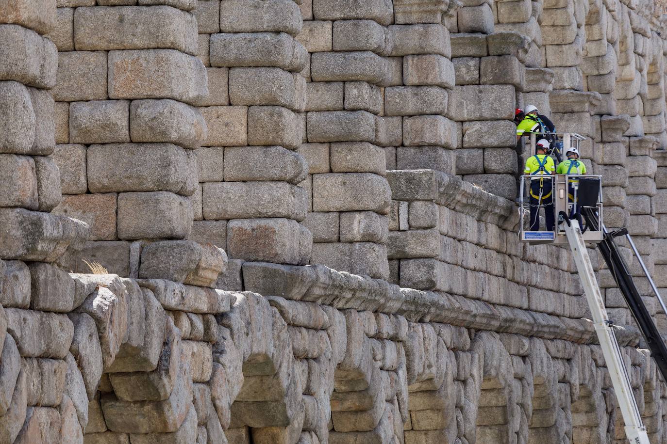 Cultura confirma la propuesta de convenio tripartito para la conservación e investigación del Acueducto