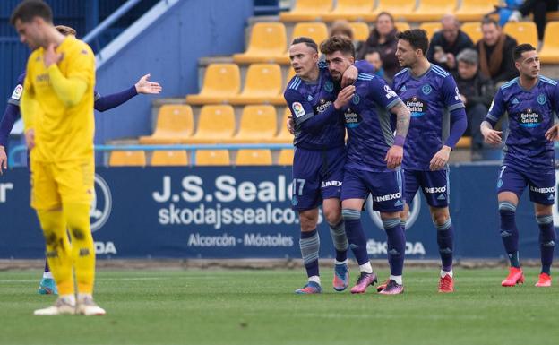 Dos genialidades evitan el colapso del Real Valladolid con el colista