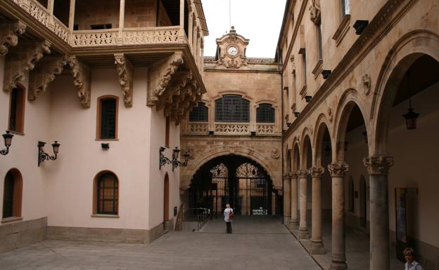 La Diputación de Salamanca se suma este sábado a la 'Hora del Planeta' con el apagón del Palacio La Salina