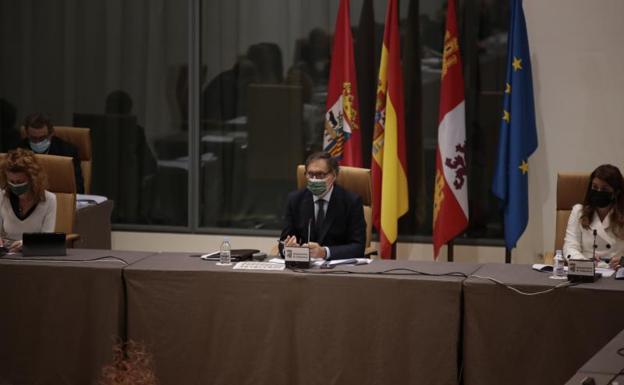 El equipo de Gobierno municipal asegura que la actuación en materia de contratación se ajusta a la legalidad