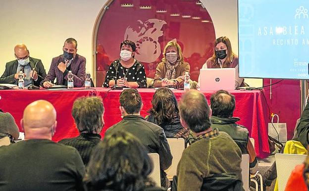 Los vecinos del centro manifiestan sus dudas sobre la peatonalización