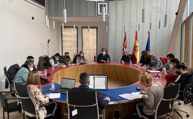 El Pleno de Guijuelo rechaza suprimir la reina y las damas de las Fiestas