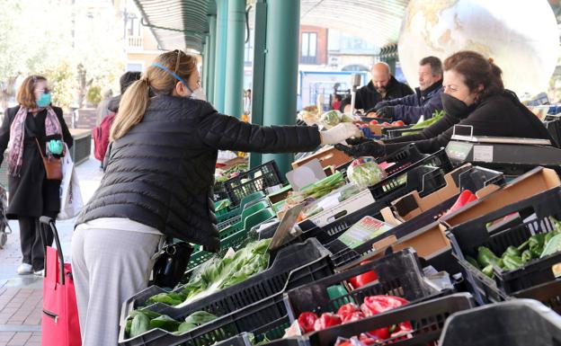 Bajan a 1.076 los casos de covid en Castilla y León en las últimas 24 horas