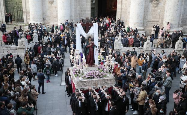 La devoción por la Virgen de la Amargura regresa a las calles de Valladolid