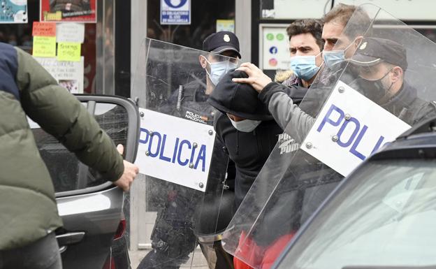 El detenido por la muerte del joven en Burgos continúa prestando declaración ante la Policía