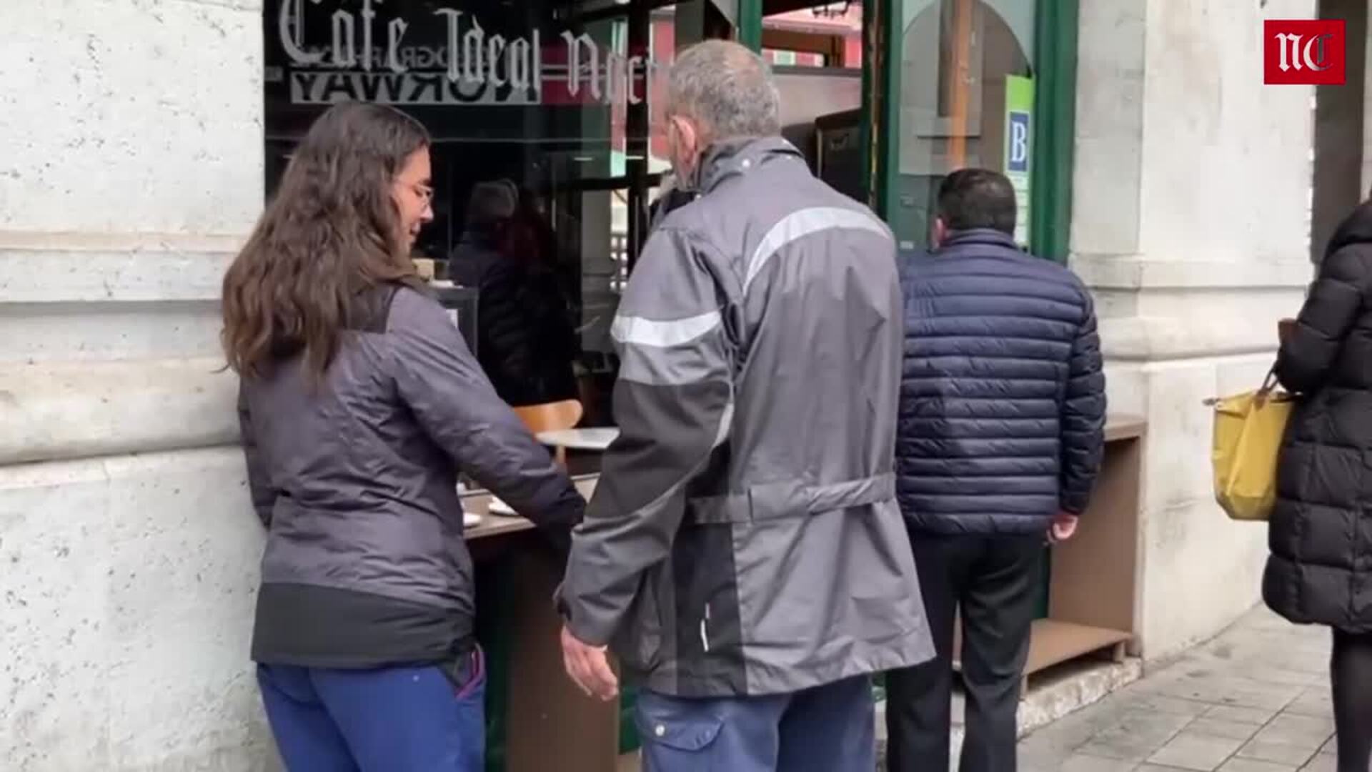 Cafés a un euro en la cafetería Ideal Nacional de Valladolid