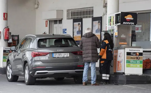 La rebaja de los combustibles tendrá un impacto de 142 millones en Castilla y León