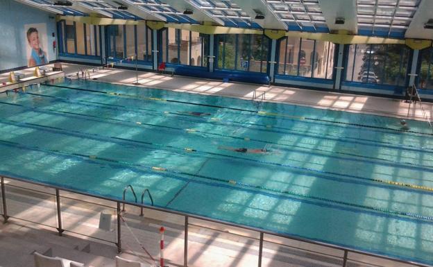La piscina climatizada municipal cambia de gestión