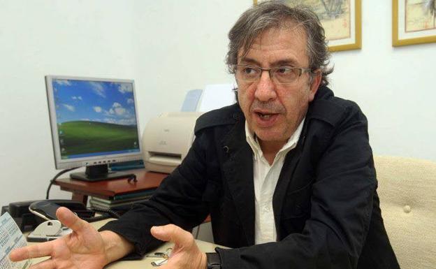 El jefe de paliativos domiciliarios afirma que estos cuidados «no son la alternativa» a la eutanasia