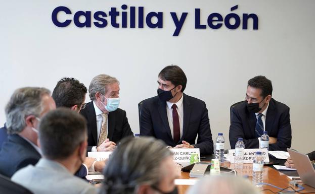 La Junta revisará los precios de los contratos públicos ante el encarecimiento de los materiales