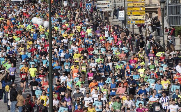 La idiosincrasia de la Media Maratón de Segovia cala de nuevo entre los corredores