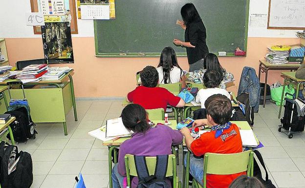 CC OO pide mejoras salariales y laborales para los docentes